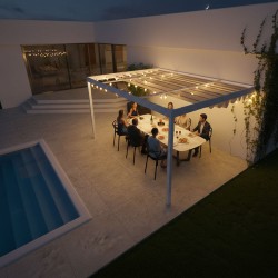 QEEQ.IT - Pergola Beatrice Retrattile Addossata